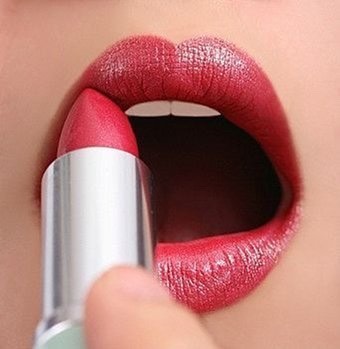 Apply your lipstick a shade lighter than the liner. If it is a matte lipstick, make sure it blends in nicely to the liner. You may have to darken the liner. If you lipstick is not matte then continue. 