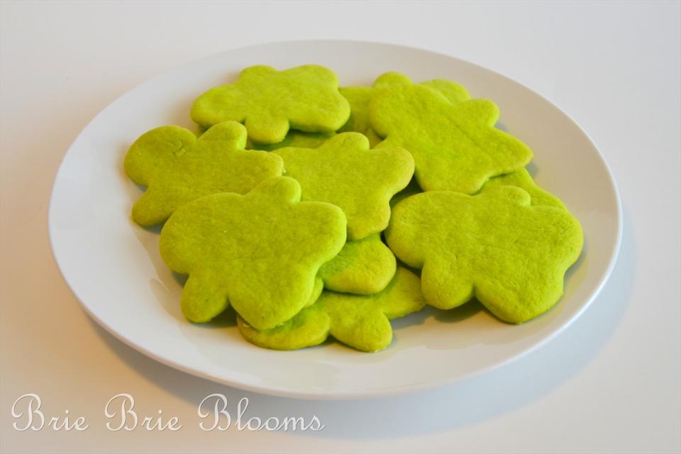 Bake according to your cookie dough instructions and allow cookies to completely cool.