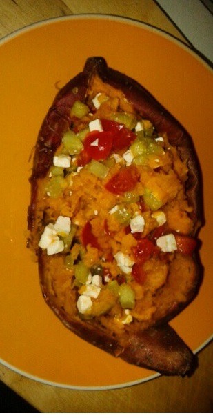 You could also add stuffed sweet potatoes (stuffed with a Mediterranean salad) 💛😋🍂🍁
