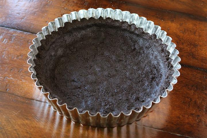Dark Chocolate Salted Caramel Oreo Pie 