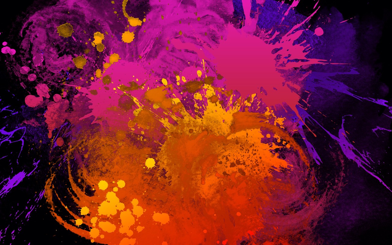 Color
Bright, smoky, or unusual color is often used in creating fantasy eye looks. Since most everyday makeup utilizes neutral or muted colors, using bright or more unique colors can really draw attention to eyes! Brilliant liners and candy-colored shadows can make eyes irresistible and fantastical.