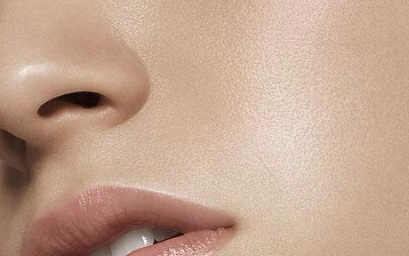 It's important to keep your routine up and care for your skin, especially if you're outside a lot. No one wants to deal with negative side effects from overexposure to the sun! It only takes a few minutes and your skin will thank you! 
