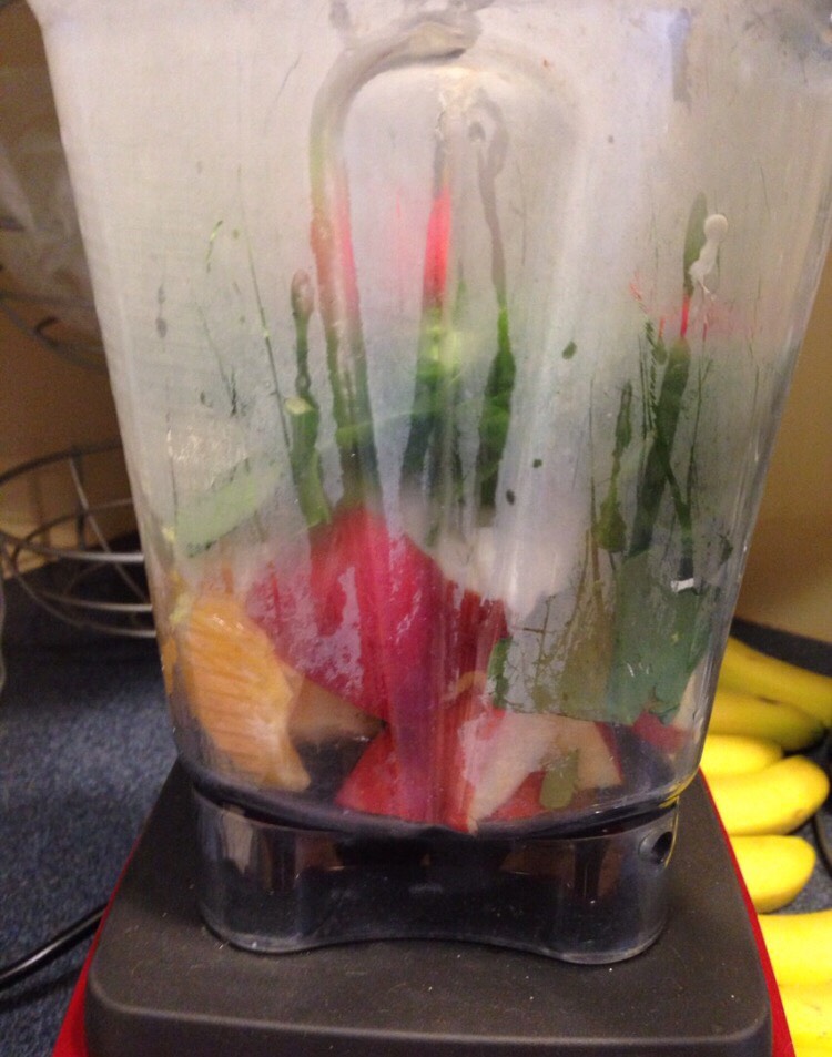 Then blend on high until no chunks
Then you're done & it's ready to drink