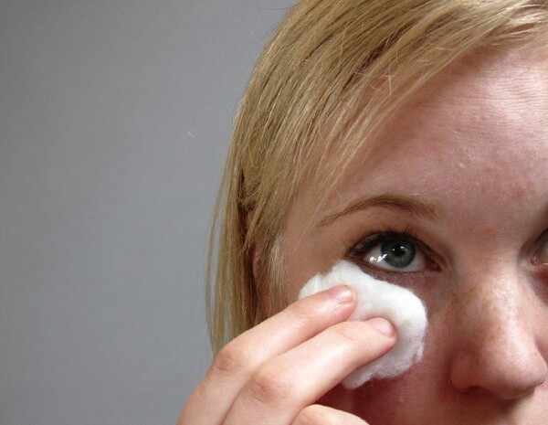Put a little baby oil on a cotton  wool ball and gentley rub your eye makup off maybe use another cotton ball to. wipe away any excess oil.