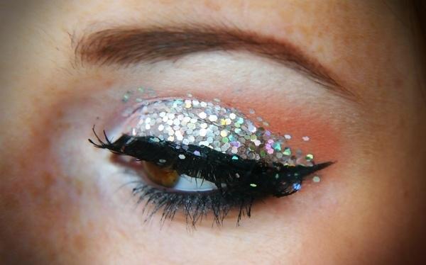 Ways To Wear Glitters On Eyes♥♥♥!!!♥♥