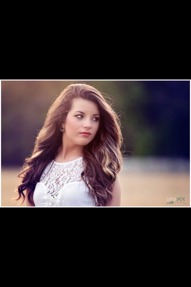 One week after so my hair would look longer durning senior pictures
Please follow! Like! And share!! ❤️💙💕