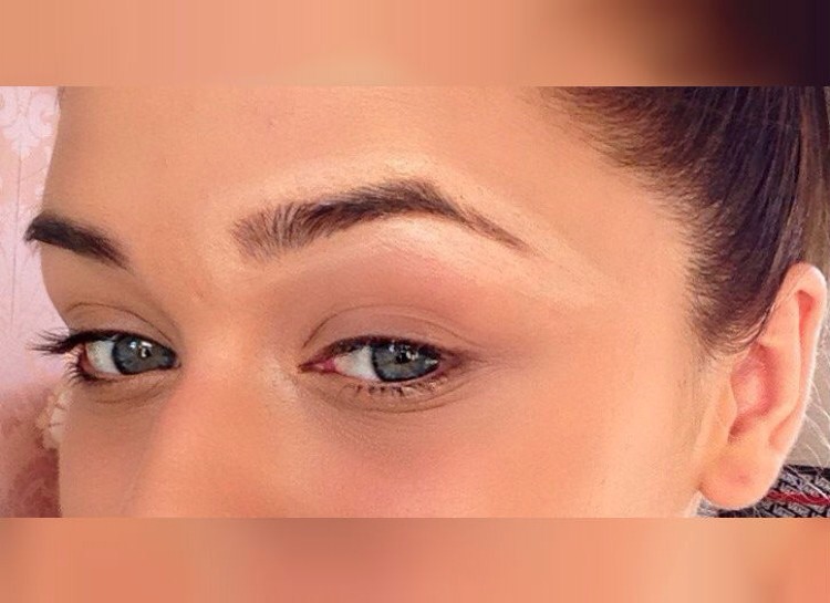 10) Define eyebrows...