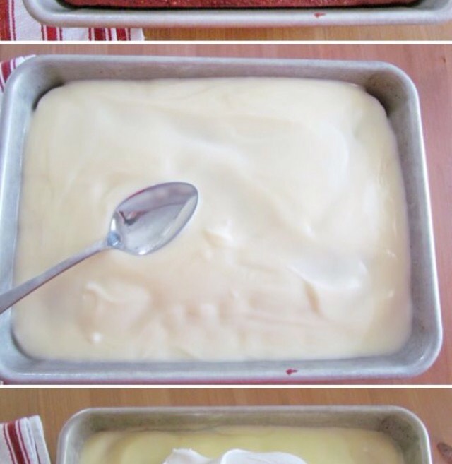 Spread the pudding around the cake and make sure to distribute it evenly. 