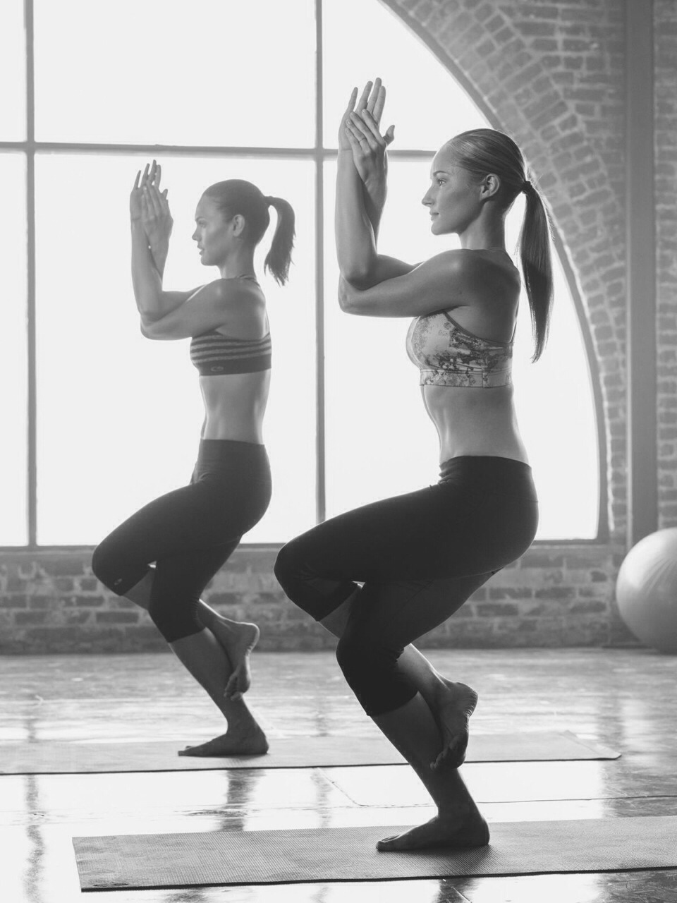 Eagle pose
Hold for 5 breaths, then repeat with arms and legs reversed.