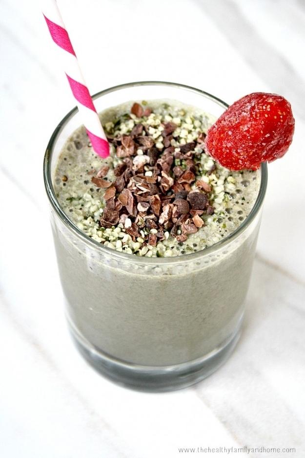 6. Chocolate Strawberry Almond Protein Smoothie