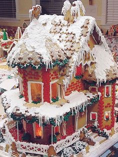 AMAZING Gingerbread Houses! 