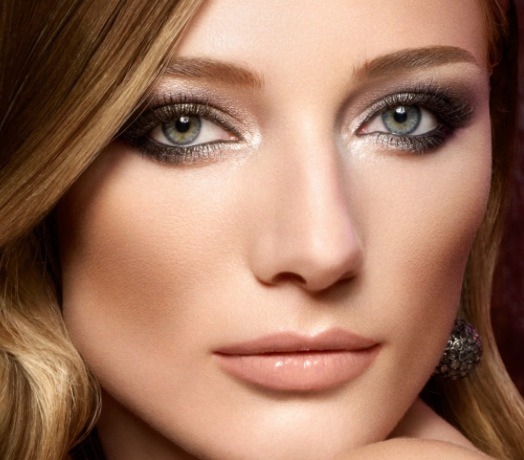 Hazel eyes- basic eyeshadow for hazel eyes would be earth tones with hints of gold, taupes, mocha browns, and lavender shades. Since most hazel eyes ave a variety a flecks, feel free to experiment with those colors.