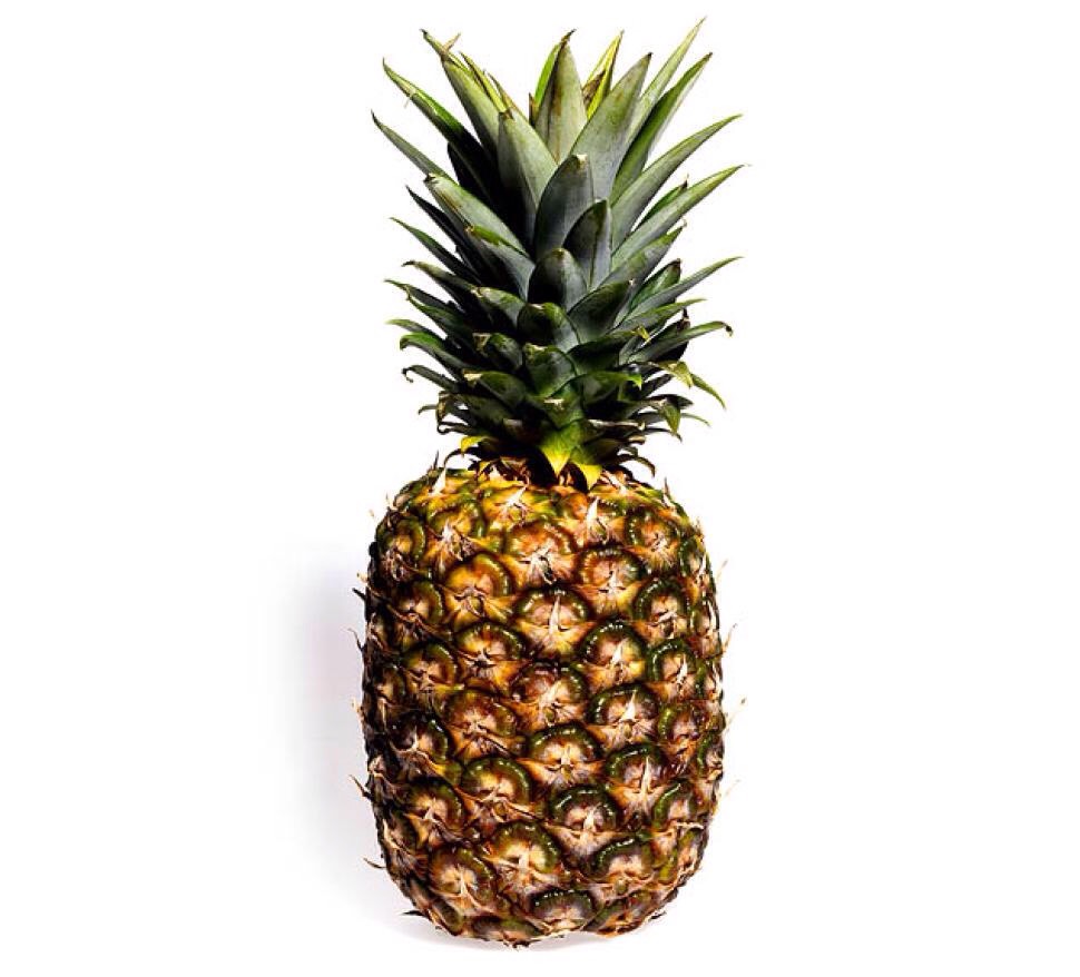 If I really crave something sweet I will either snack on trail mix(raisins,almonds,dried banana,dried mango etc) or I will serve myself some pineapple!

-carbohydrates ✔️
-vitamins and minerals✔️✔️