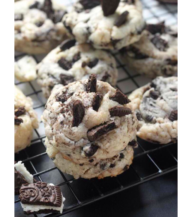 5 Ingredient Oreo Cheesecake Cookies!