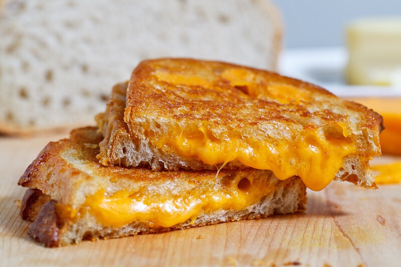 Grilled cheese. The kind your nana would make. Soft in the inside, crispy on the out. 👌