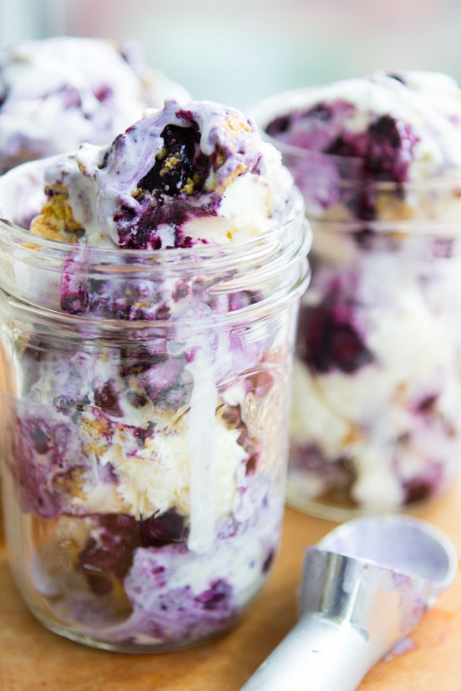 Blueberry vanilla cheesecake ice cream