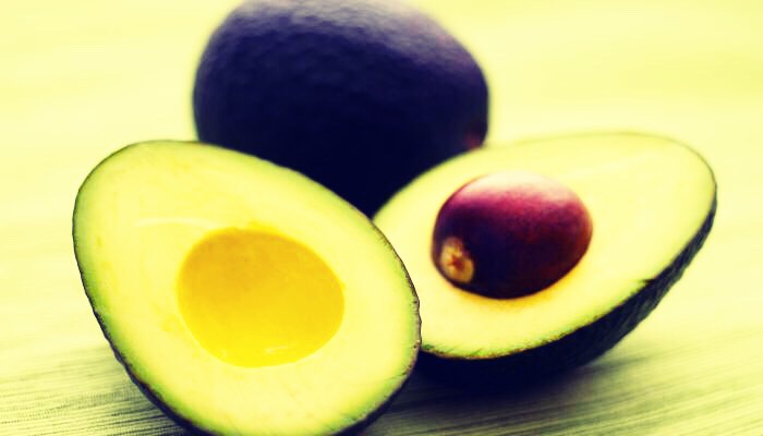 š Nourishing š
Beforehand, peel an Avocado and remove its seeds, then mash half of it.
Combine the Mashed Avocado with 1 tablespoon of Honey and 1 teaspoon of Plain Yoghurt.
Leave it on your face for 60 minutes.
Your skin should feel refreshed, radiant and moisturised with a healthy glow š