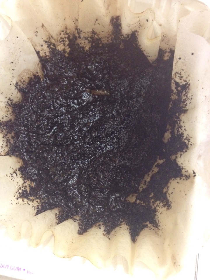 Coffee grounds can be a good scrub to remove dead skin cell. Leave you a soft and clean skin. I use it as my body polish twice a week, especially when I wear sunscreen on my body. Sunscreens are often too greasy to clean off by soap or shower gel.