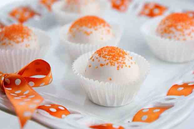 πTO DIE FOR!!!!(: Orange Cream sickle Cake Bites!!!!(: π