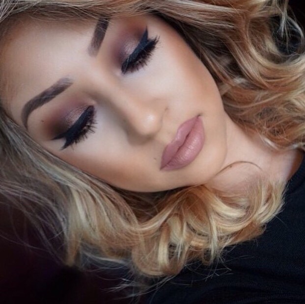 Christmas makeup