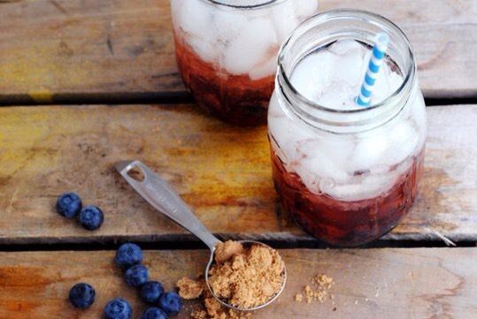 The Blueberry Rum Smash | recipe 👉