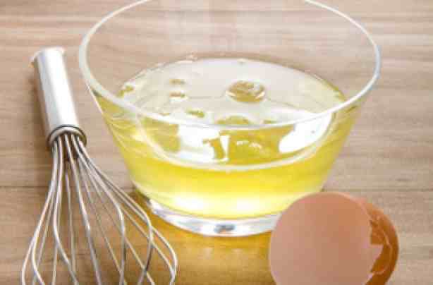 Egg White Mask
Steps:
• Separate 2-3 egg whites from the yolks
•Let them stand for a few minutes while you rinse your face & Dry
•Apply a thin layer with fingers
•Let it dry for few minutes
•Continue to apply layers until you have 3 or 4 in total
•Let dry for 20 minutes
•Rinse & Let dry