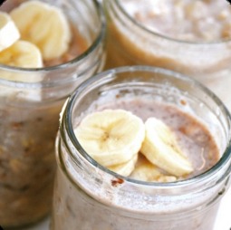 Overnight Oats in a Jar
Ingredients
1/3 cup old fashioned oatmeal
1/3 cup yogurt (plain or flavored)
1/3 cup milk (almond milk or coconut milk work fine)
2-3 teaspoons honey
1/4 teaspoon cinnamon
1/2 apple
1 teaspoon flax seeds
Go to Next page for directions ➡️