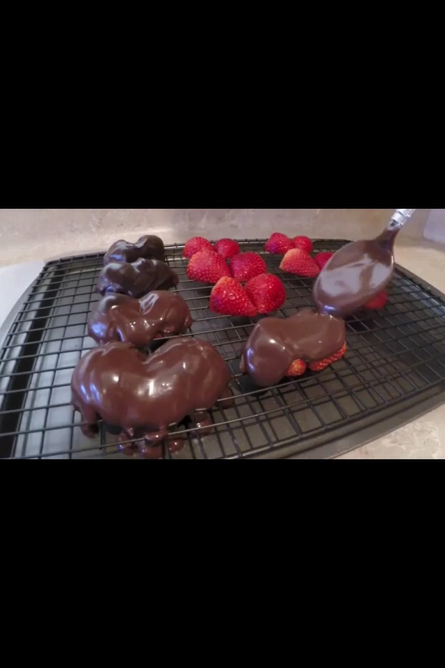 Easy Way Of Making Adorable Valentine Chocolates