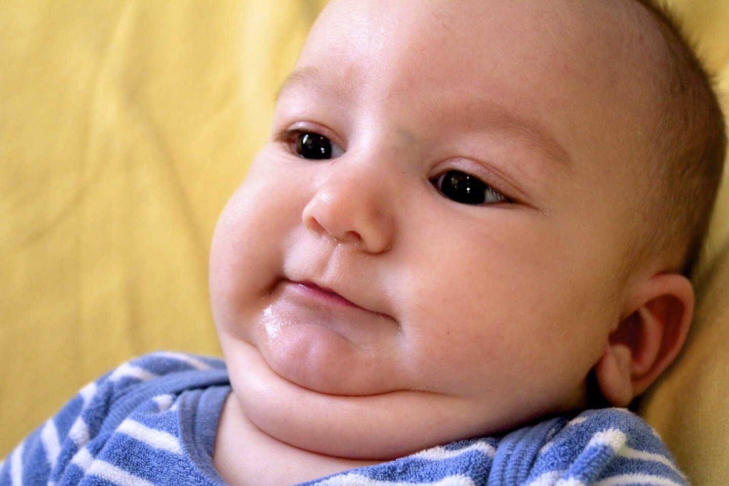 Tips On How To Get Rid Of A Double Chin!!