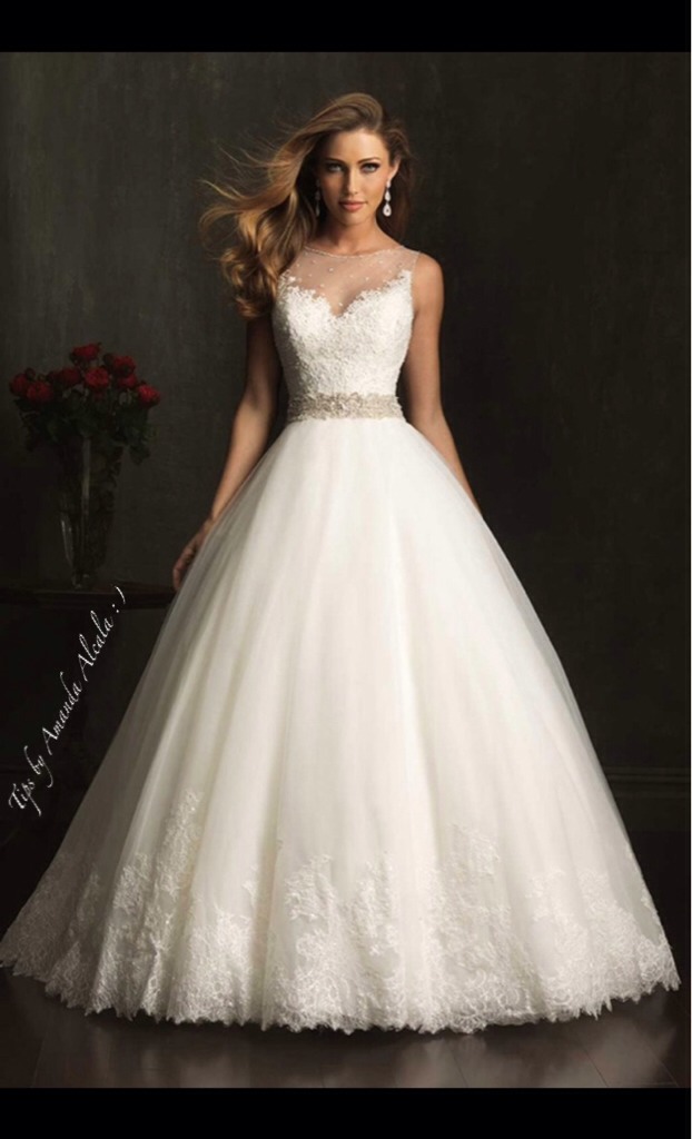 Beautiful Wedding Dresses UNDER $500! π #tipit