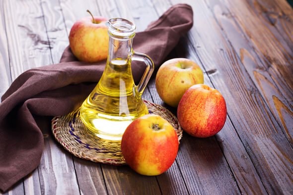 Ingredients: 
1. Spray bottle 
2. Apple cider vinegar(organic with mother is preferred)
3. Water

