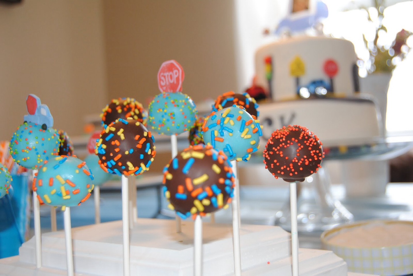 How To Make Cake Pops!💕+ Cake Pop Theme Ideas!😃