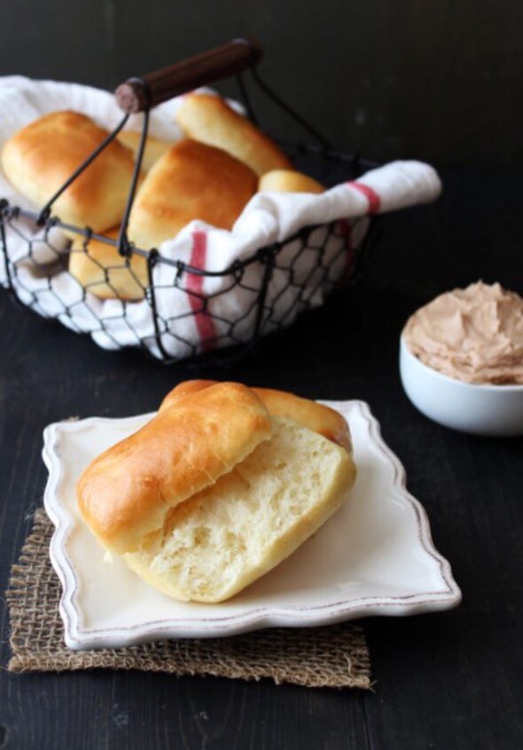 💥🍞Homemade Texas Roadhouse Bread Rolls | Cinnamon Butter🍞💥