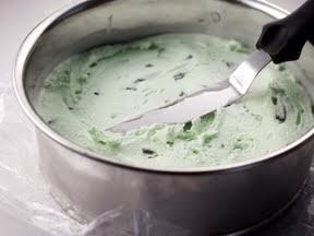 Simple And Quick Oreo Mint Ice Cream Cake!! Must Try!!