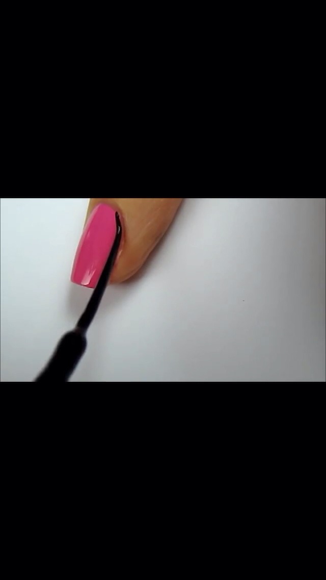 With black nail art brush outline nail