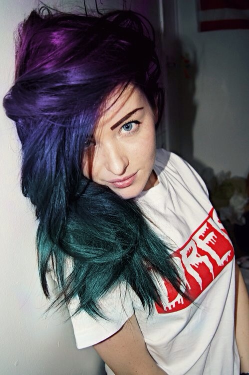 Purple, blue and green ❤️
I really want to dye my hair like this! 