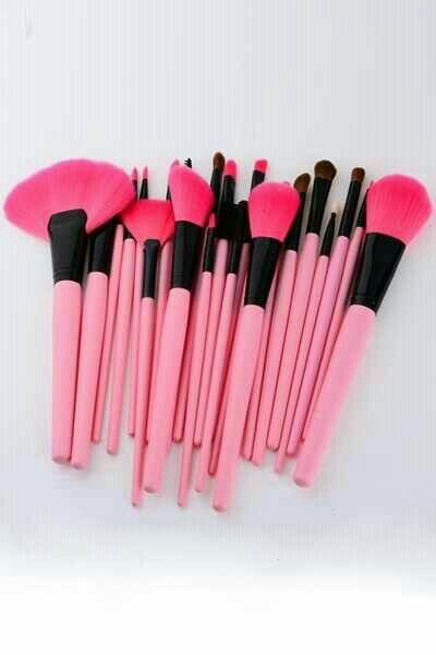 http://m.lightinthebox.com/en/hot-pink-professional-32pcs-cosmetic-makeup-brush-brushes-set-kit-tool-super-soft-pouch-bag-case_p2587059.html?currency=USD&litb_from=paid_adwords_shopping