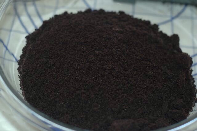 Firstly, crush some Oreos until they form fine crumbs.