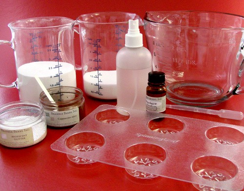 
Pour 1 cup of powdered mixture into a glass bowl. Lightly spritz, stirring after each spritz, until powder is desired color. Add water slowly, so mixture does not fizz. If mixing two tints, alternate colors as you spritz. 