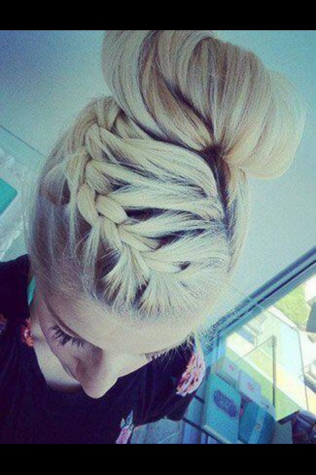 Simple Yet Elegant Hair Styles🎀