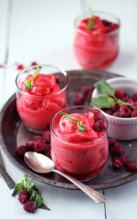 30-Minute Raspberry Sorbet!