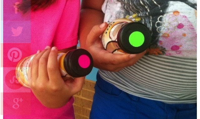 Place coloured stickers on drinks or snacks to prevent children from auguring over what's theirs .😬