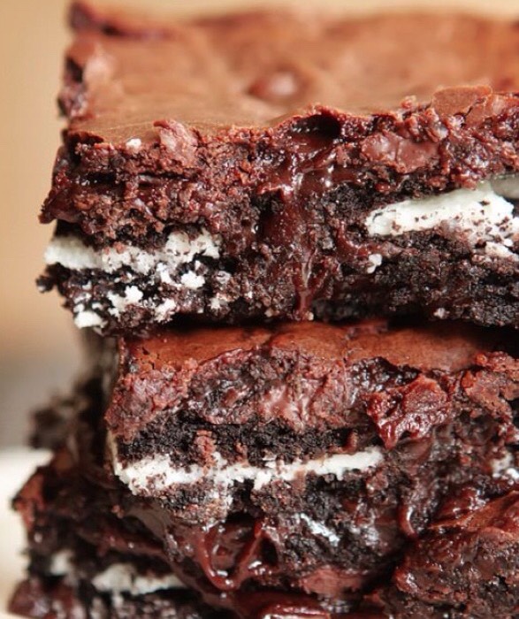 😛Cookies N' Cream Oreo Fudge Brownies😛