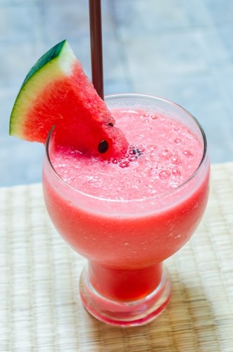 Watermelon Smoothie:
What could be better than a watermelon smoothie on a hot summer day? With some ice and a base made of milk, yogurt, or sherbet, and plenty of watermelon, you’re good to go. Watermelon is so low in both calories and fat that you can’t go wrong with this one!