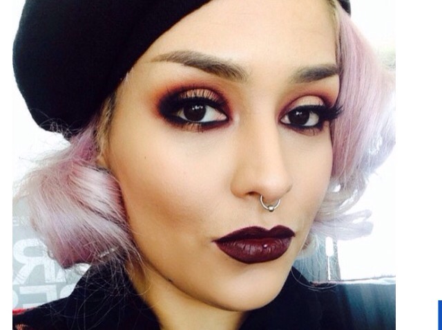 16. Neutral smokey eye, chocolate maroon lip. 