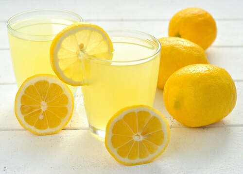 The fix: Homemade lemonade! Real lemons, water, and stevia. 👍 Kombucha is also another great choice!