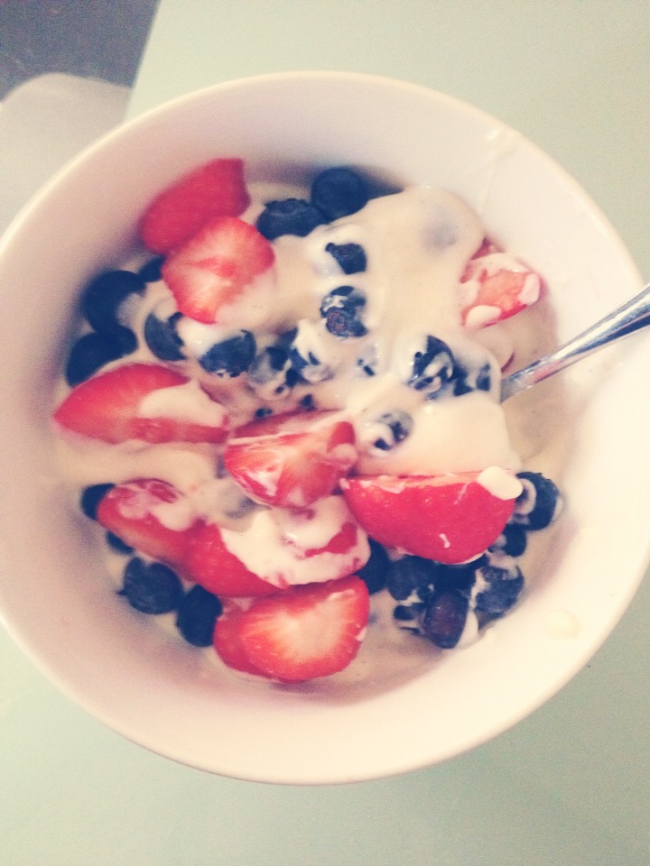 This is just simply a bowl of vanilla yogurt, blueberries and strawberries! 