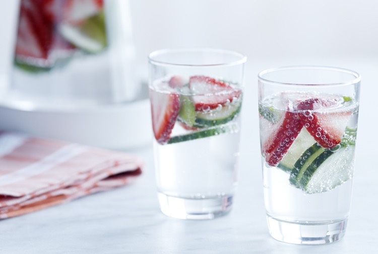 🍥5. Break outs 
• strawberry and  cucumber 