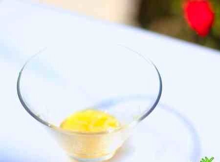 Your homemade face mask is ready now. How easy is that?
