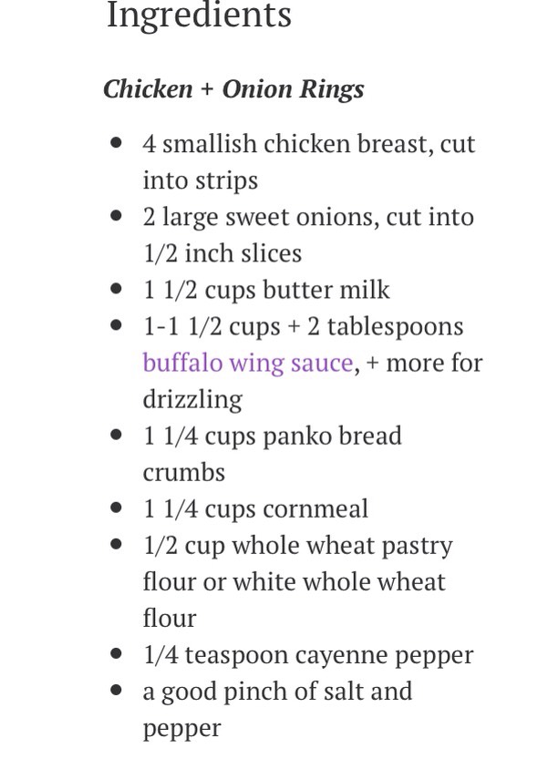 Healthy Crispy Onion Ring Buffalo Chicken & Blue Cheese Salad 